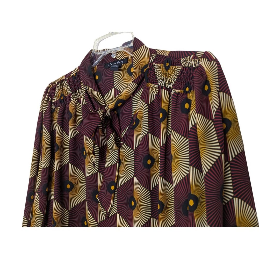 A Love Story 3/4" sleeve geometry burgundy yellow career pull over top XL‎ - Picture 9 of 12